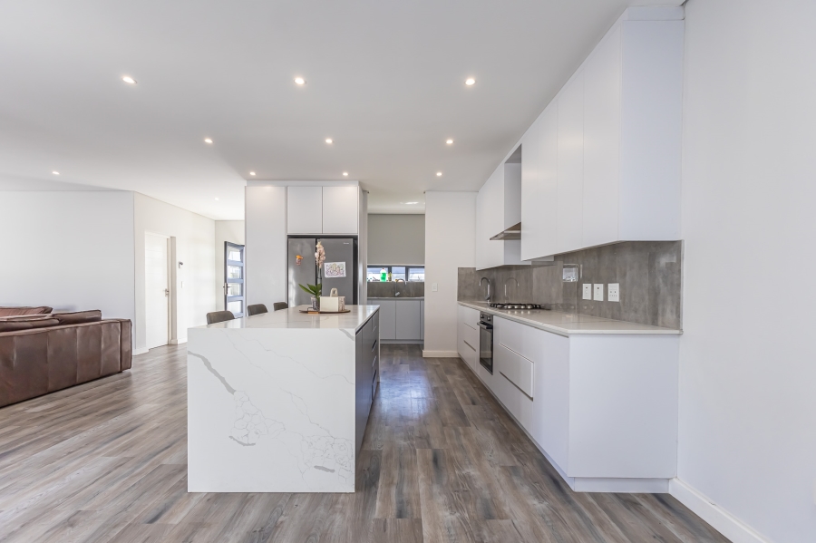 3 Bedroom Property for Sale in Sandown Western Cape